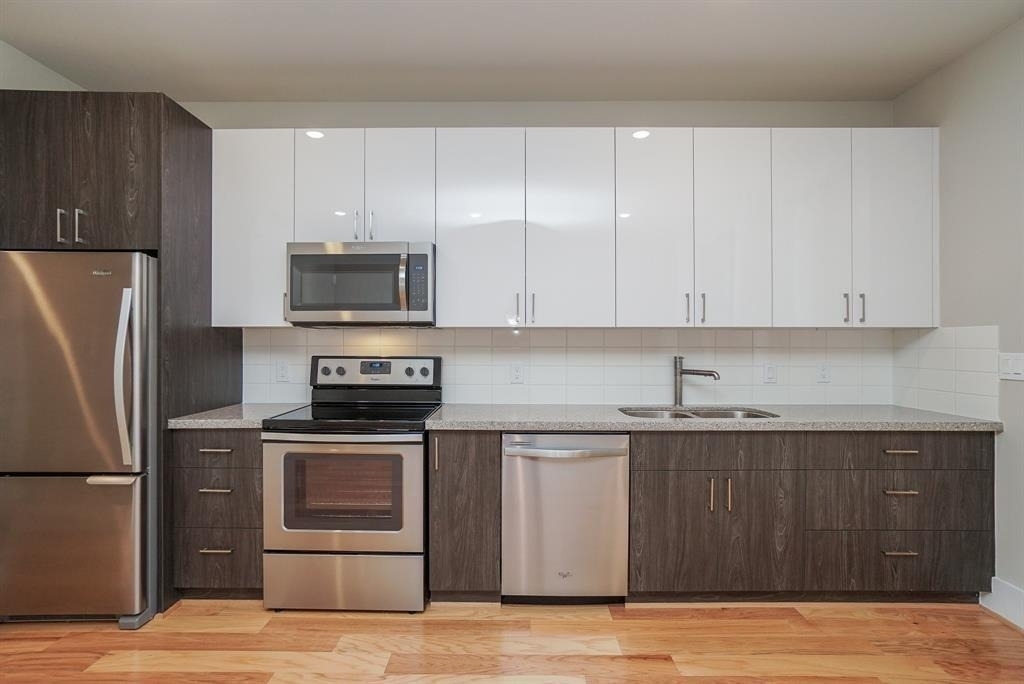 2401 Crawford Street - Photo 4