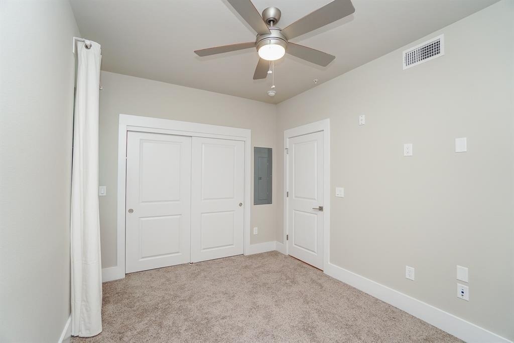 2401 Crawford Street - Photo 15