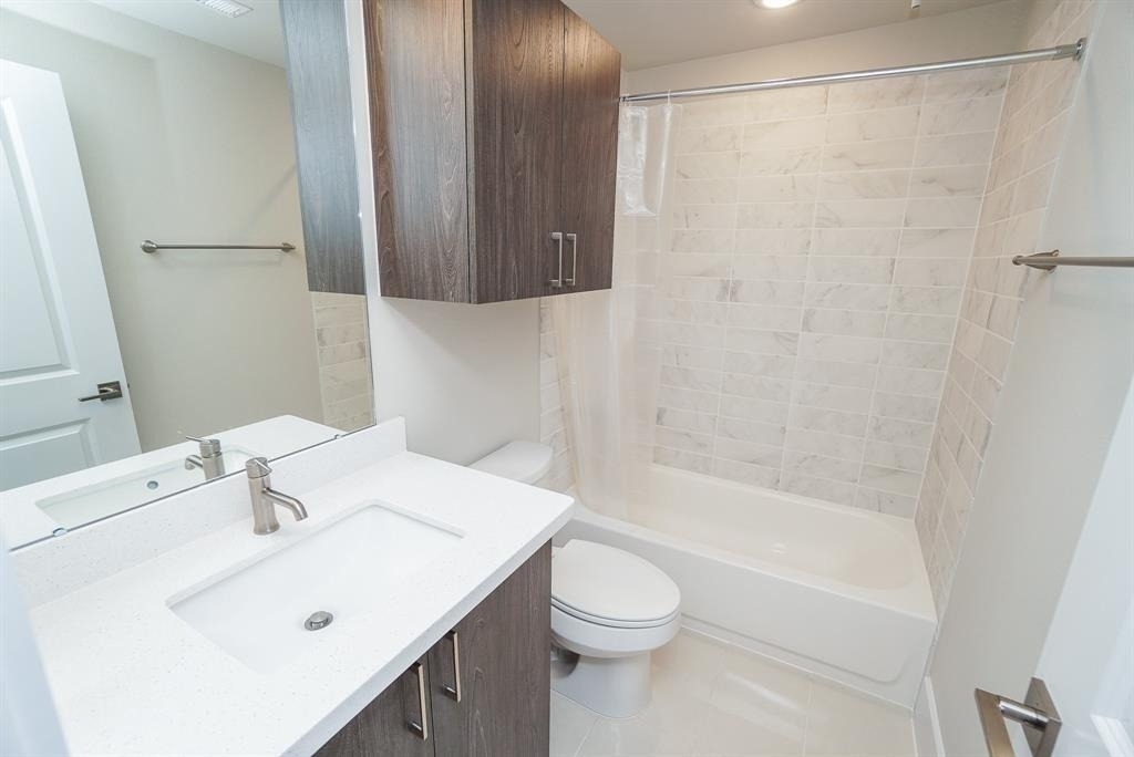 2401 Crawford Street - Photo 21