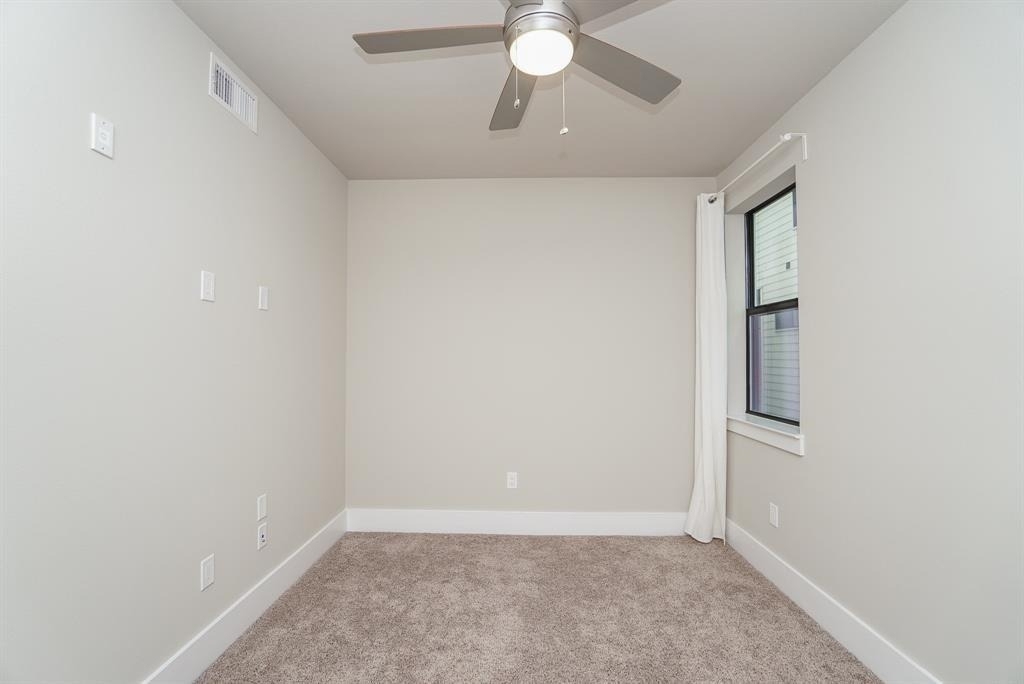 2401 Crawford Street - Photo 12