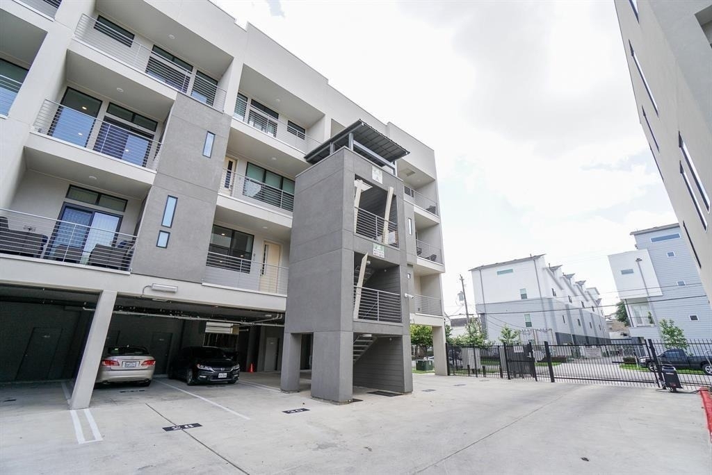 2401 Crawford Street - Photo 25