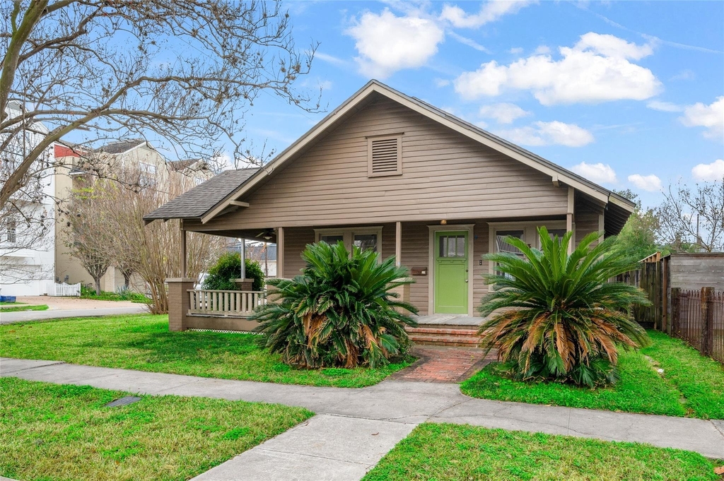 334 E 24th Street - Photo 1