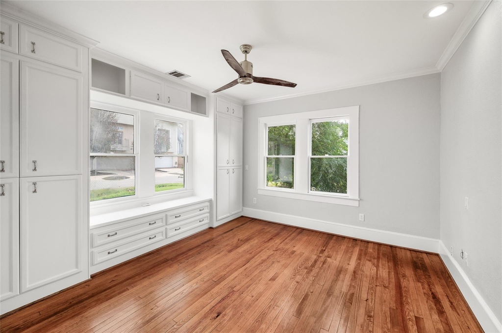 334 E 24th Street - Photo 16