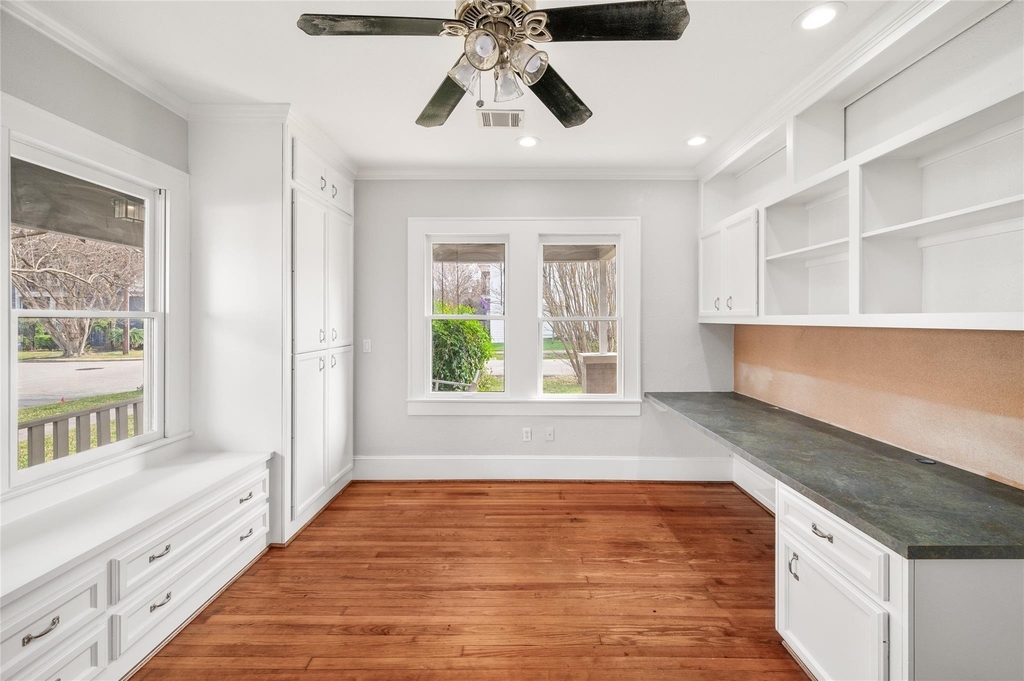 334 E 24th Street - Photo 12