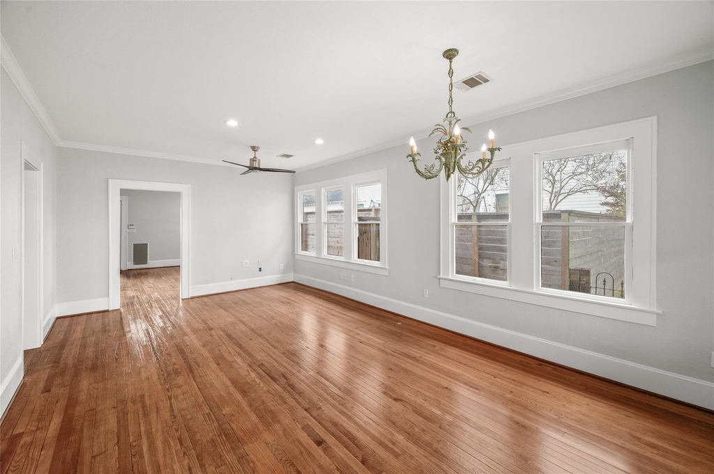 334 E 24th Street - Photo 8