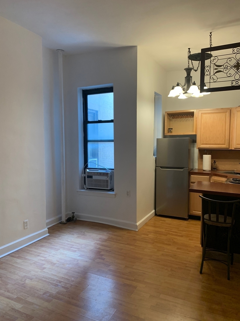 350 West 56th Street - Photo 3