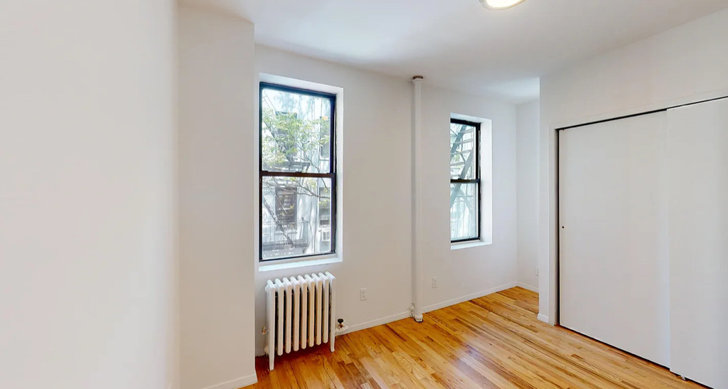 East 65th Street - Photo 1