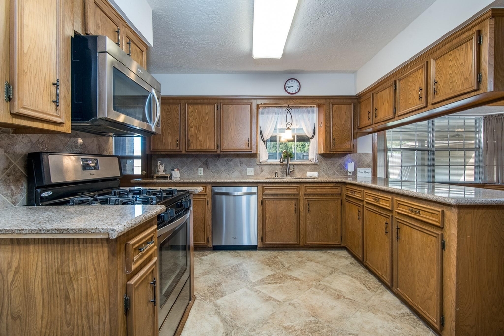 1830 Baker Drive - Photo 4