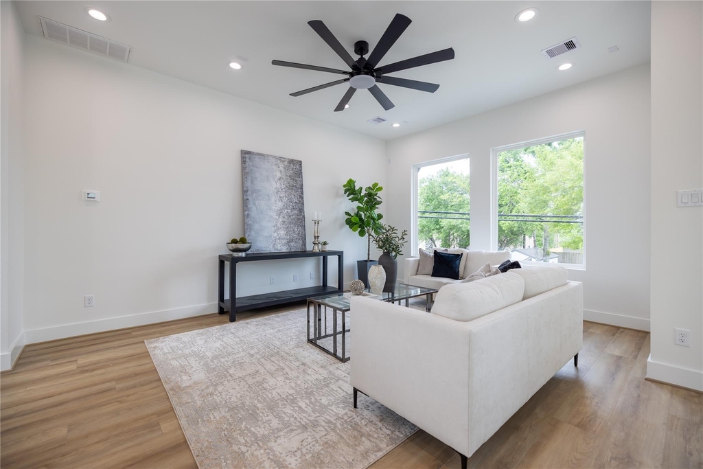 4010 Yellowstone Blvd - Photo 7