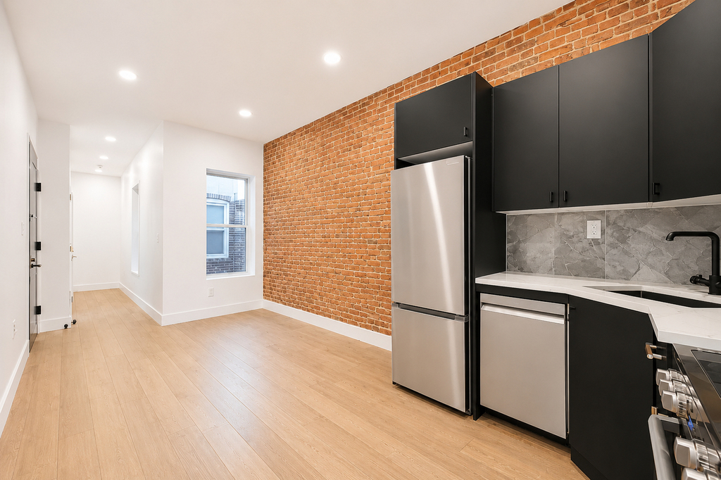 1582 DeKalb Ave - Photo 2