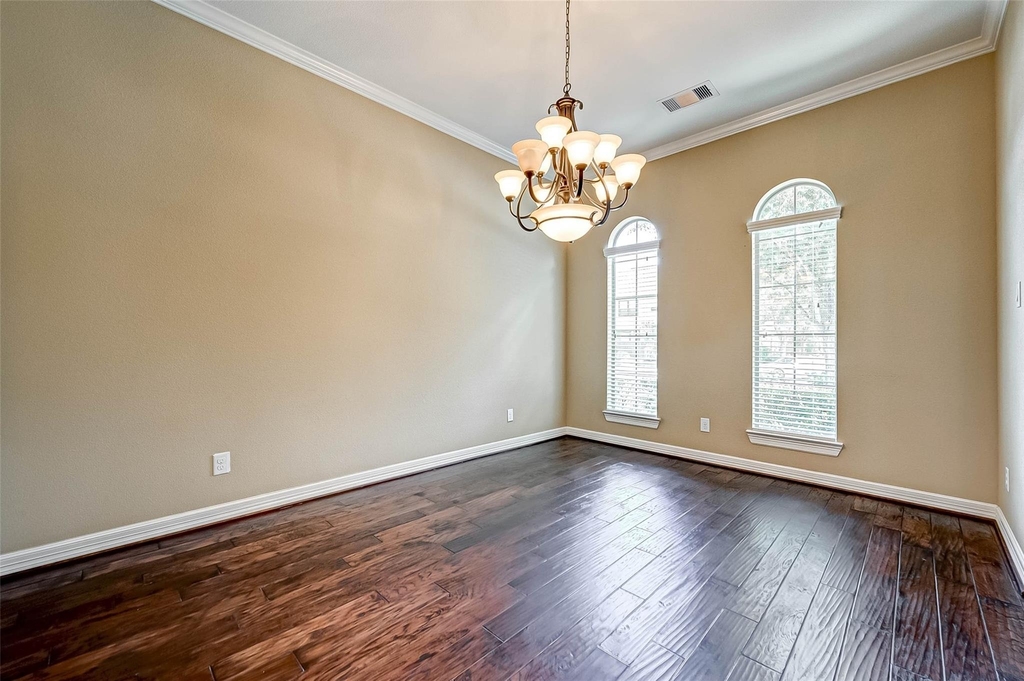 2914 Cotswold Lane - Photo 8