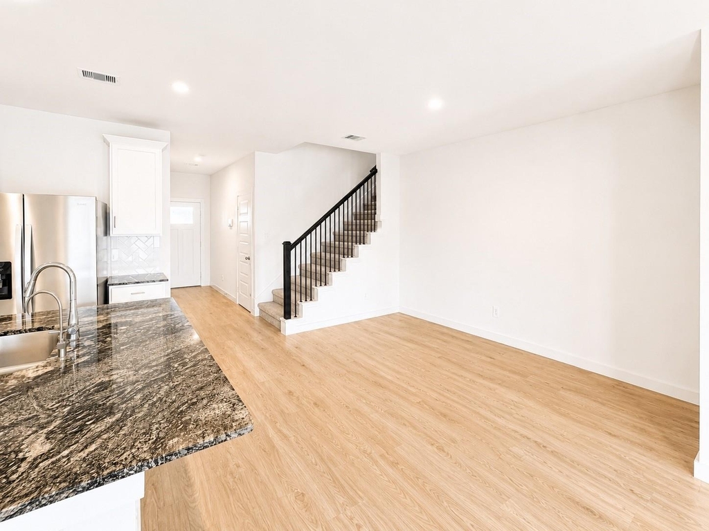 7807 Acqua Pulita Lane - Photo 9