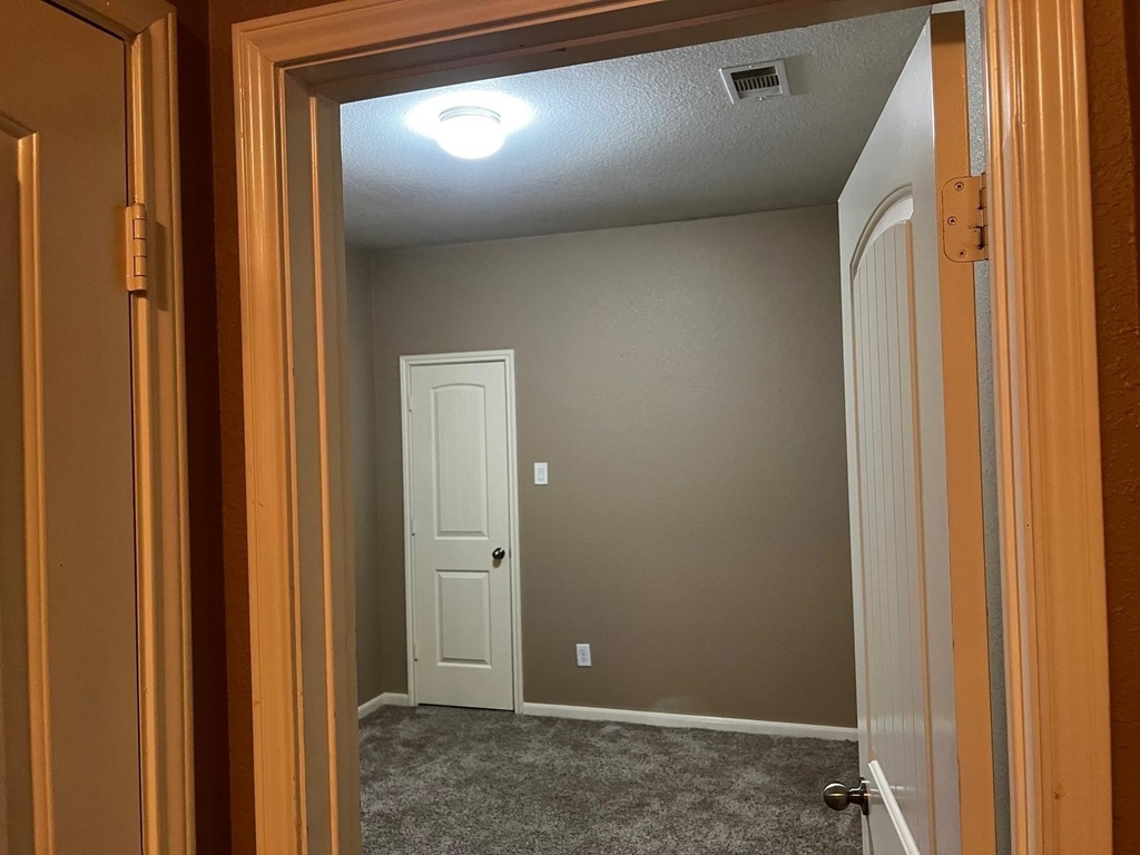 23706 Red Glade Court - Photo 11