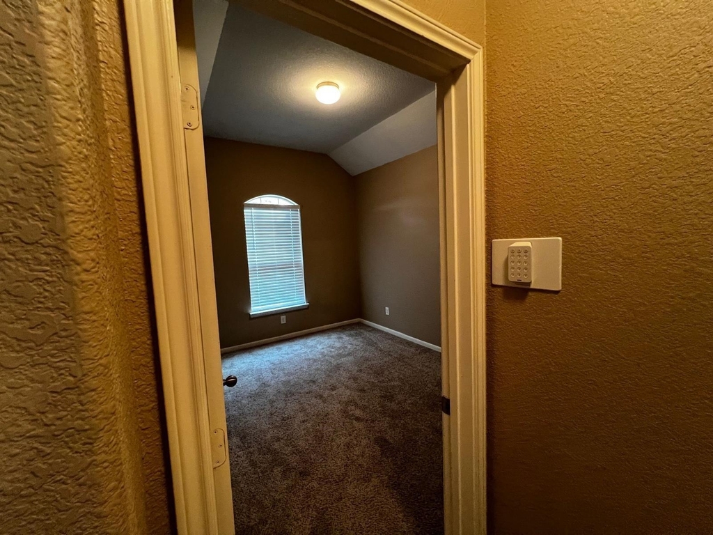 23706 Red Glade Court - Photo 14