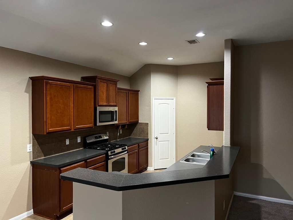 23706 Red Glade Court - Photo 4