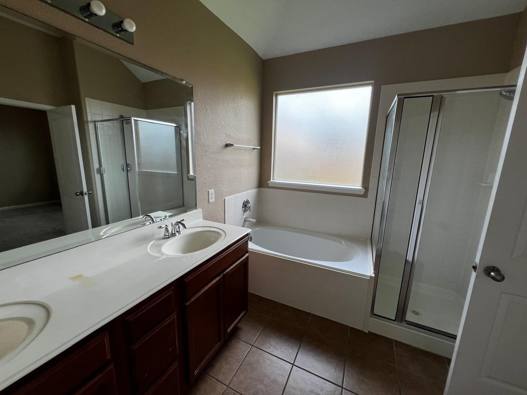 23706 Red Glade Court - Photo 5