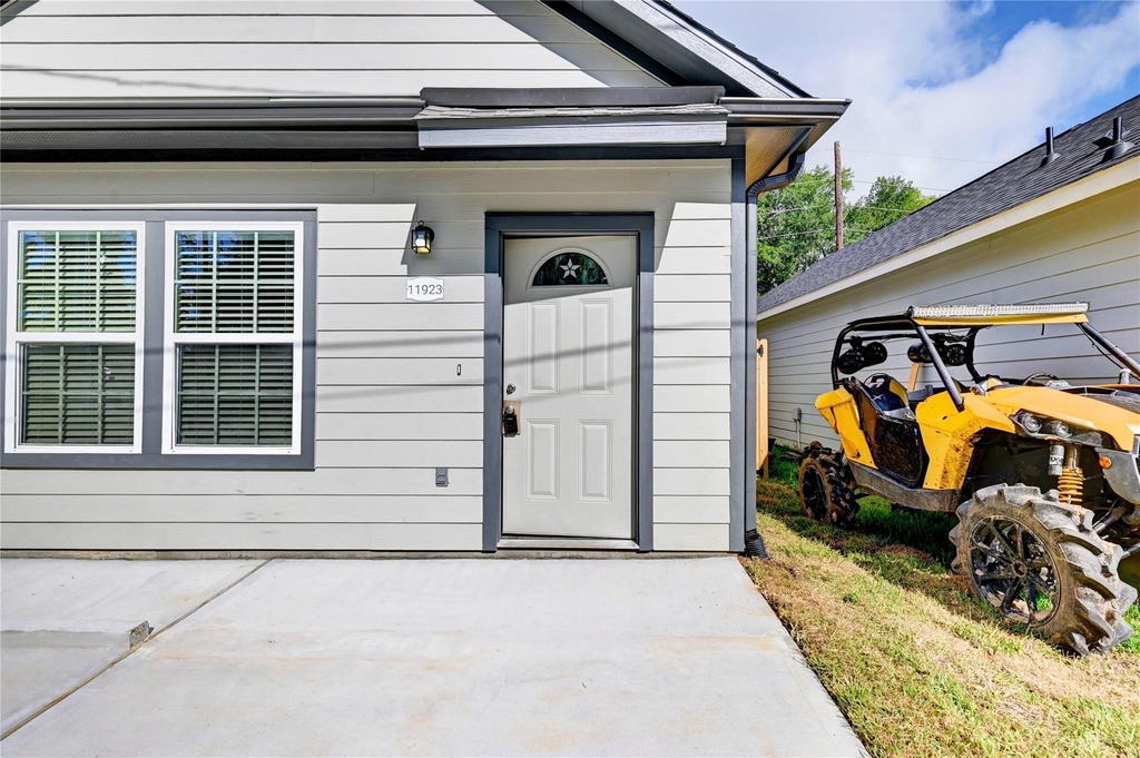 11923 Nelwood - Photo 2
