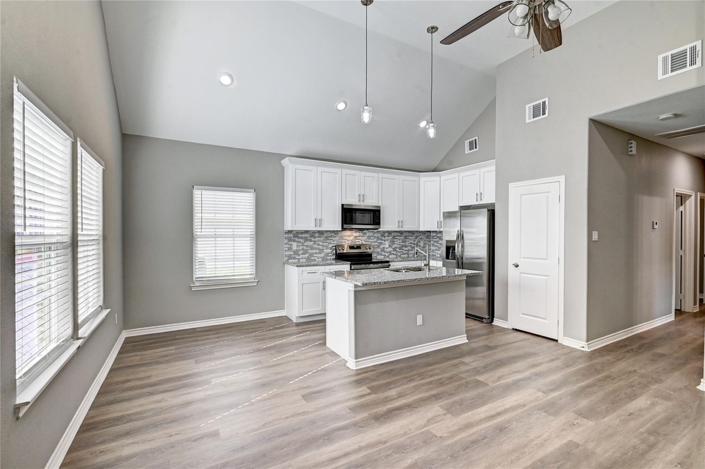 11923 Nelwood - Photo 4