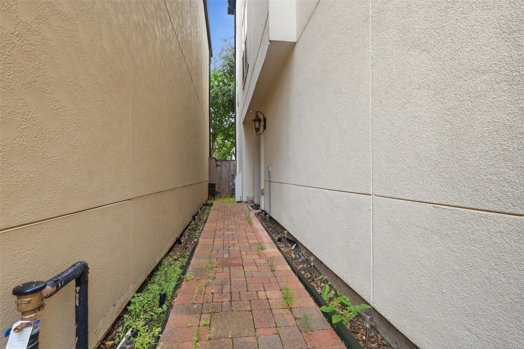 1665 Upland Lakes - Photo 22