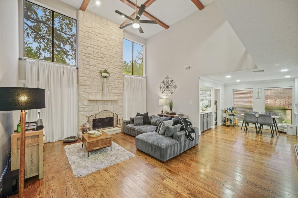 15831 Ridge Park Drive - Photo 2