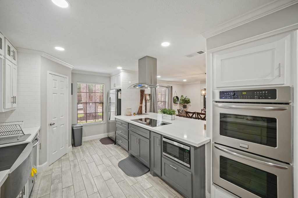 15831 Ridge Park Drive - Photo 4