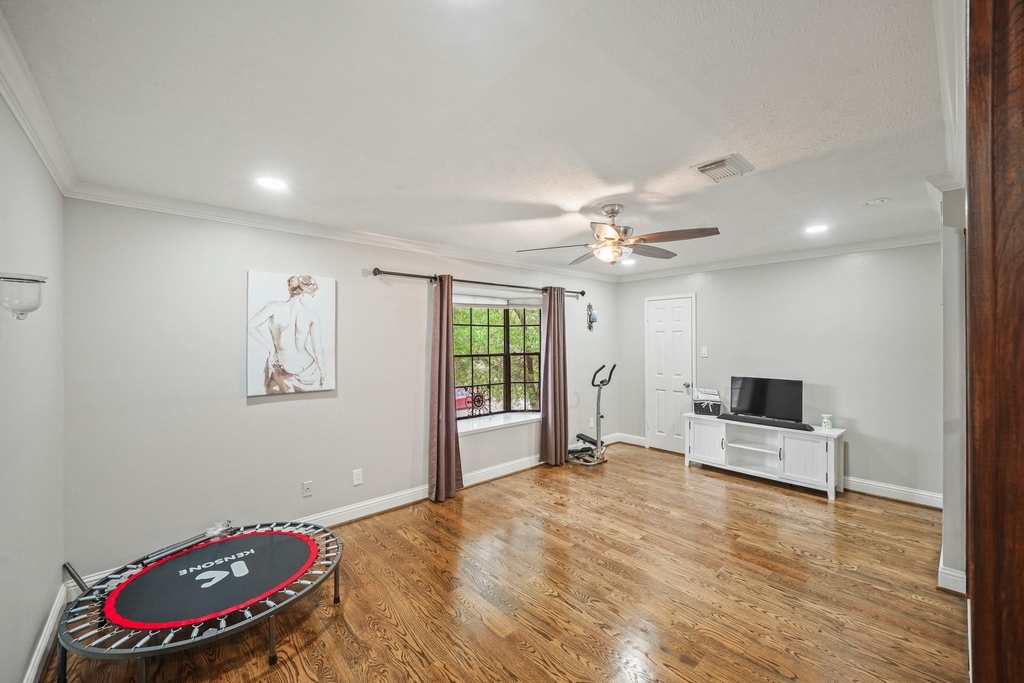 15831 Ridge Park Drive - Photo 13