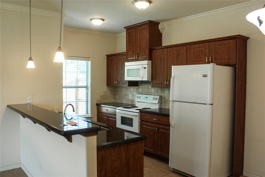 4424 Reveille Rd - Photo 2