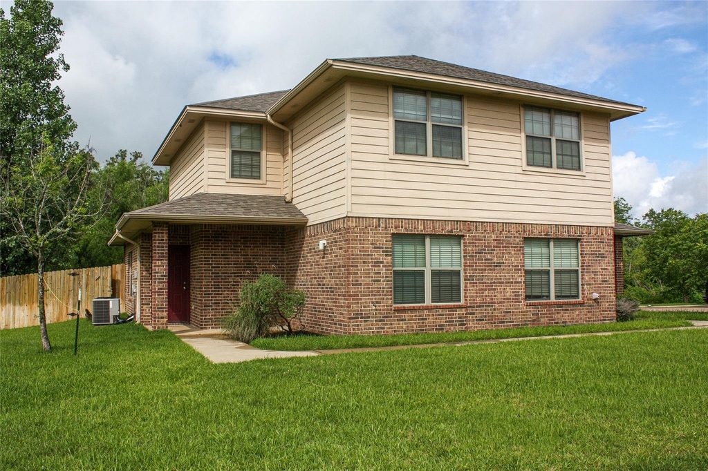 4424 Reveille Rd - Photo 0
