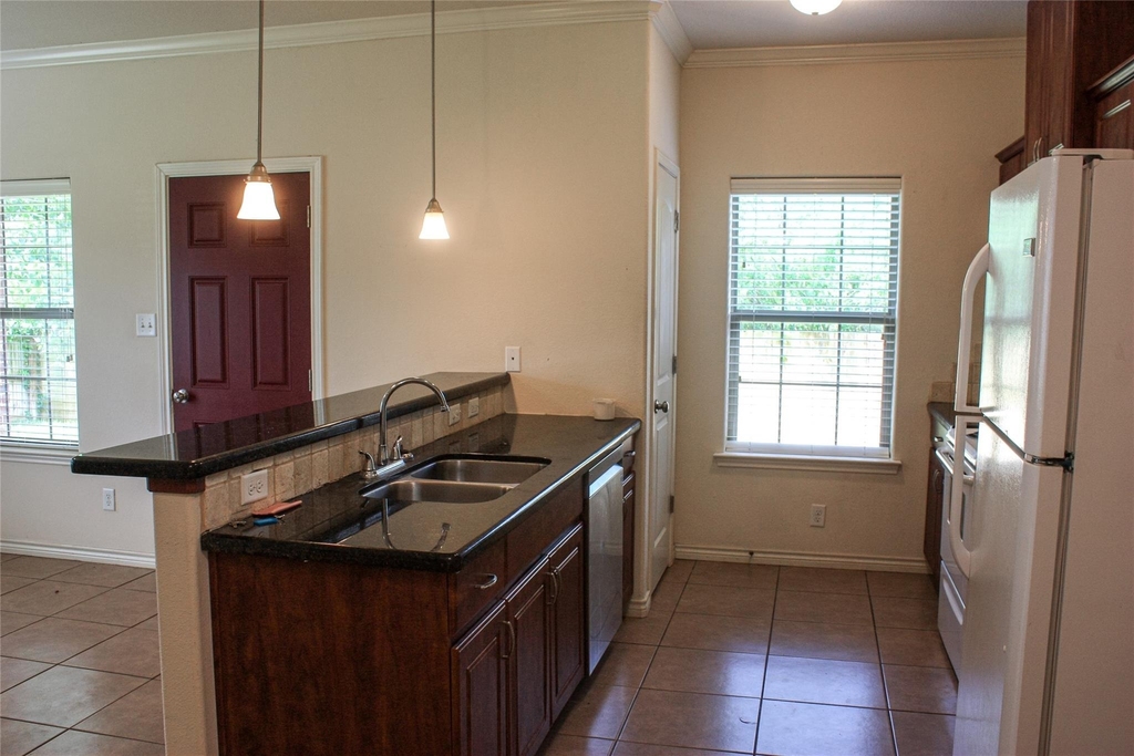 4424 Reveille Rd - Photo 3