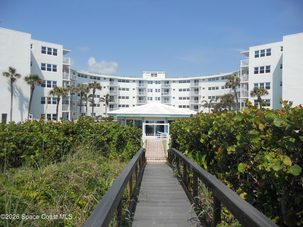 4000 Ocean Beach Boulevard - Photo 2