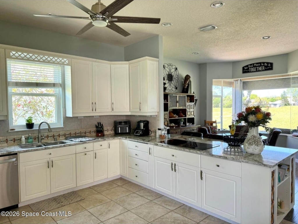 8006 Bradwick Way - Photo 1