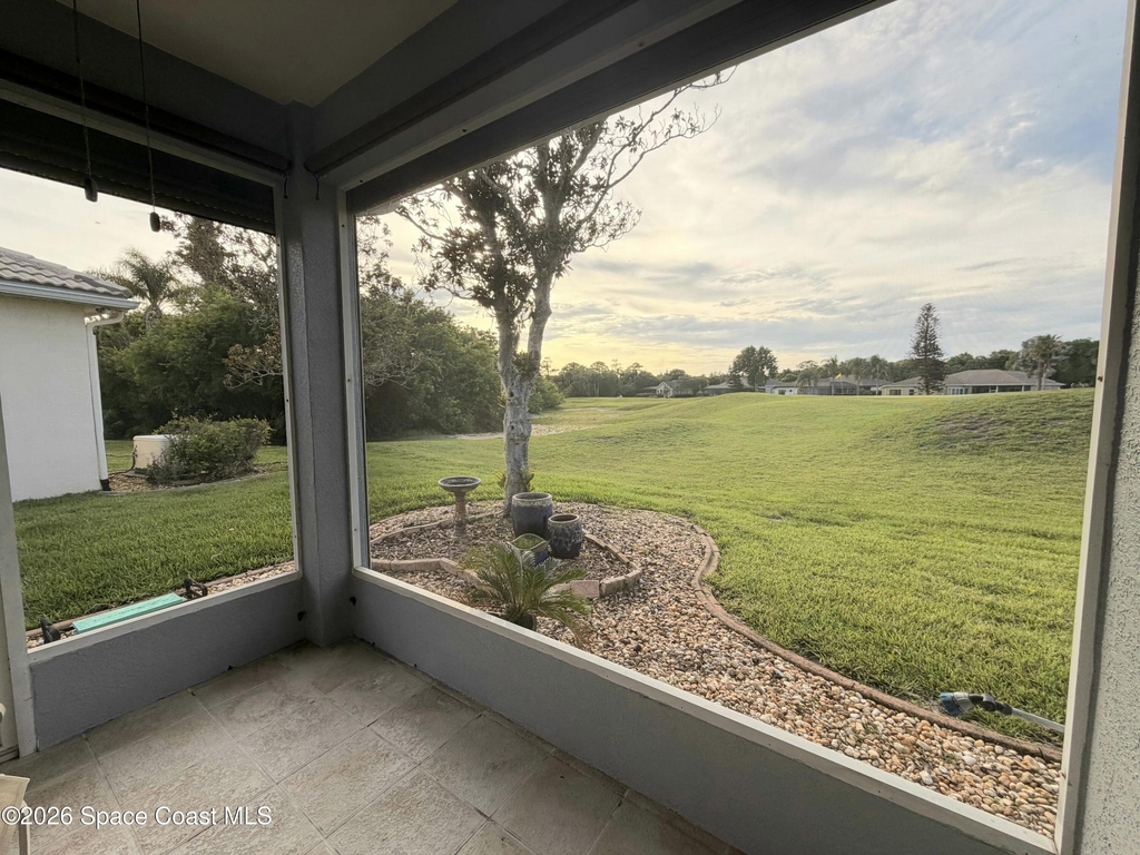 8006 Bradwick Way - Photo 10