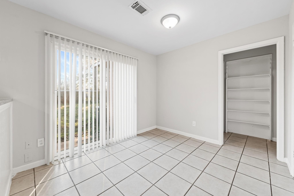 11218 Rebel Road - Photo 4