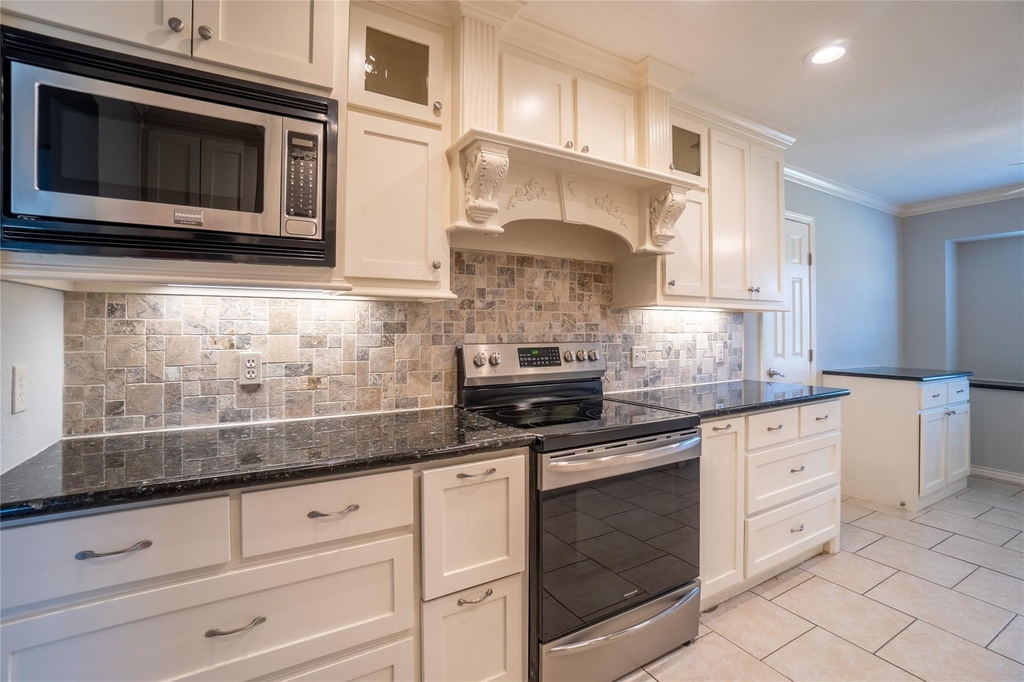 140 Lakewood Drive - Photo 14