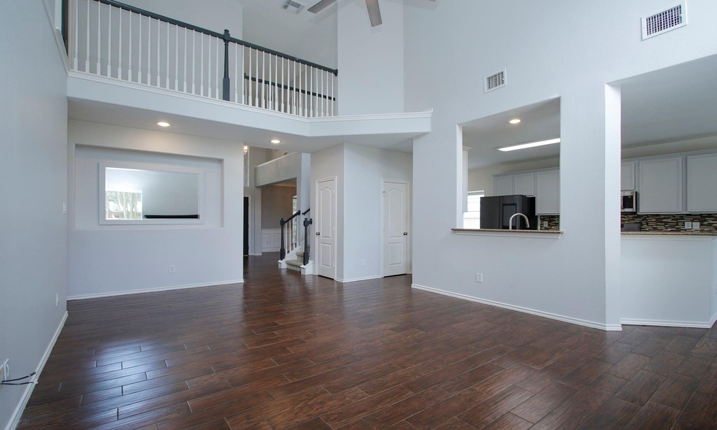 10314 Cliff Haven Court - Photo 7