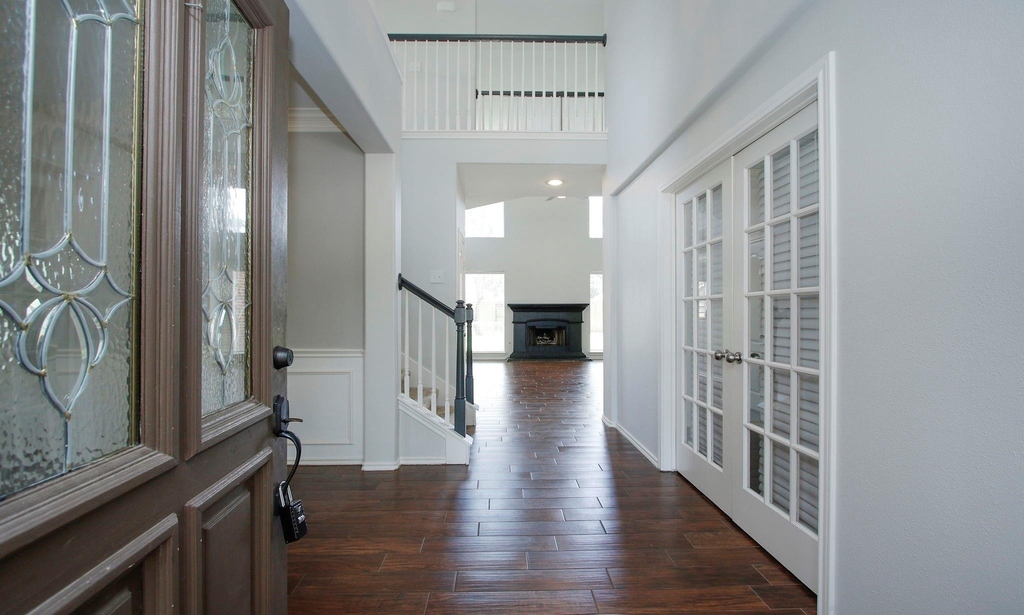 10314 Cliff Haven Court - Photo 3