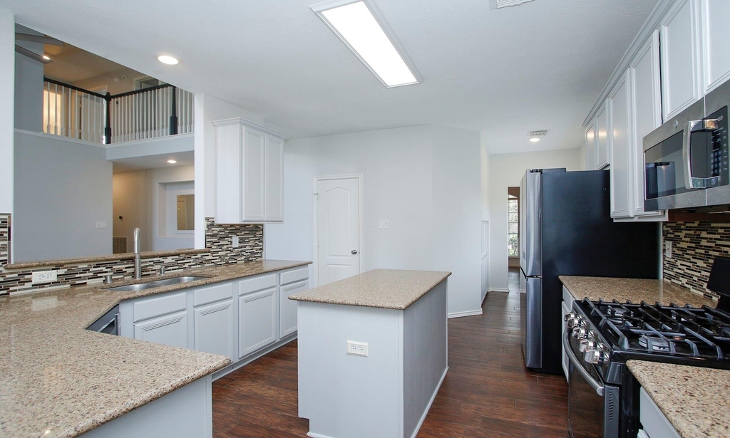 10314 Cliff Haven Court - Photo 14