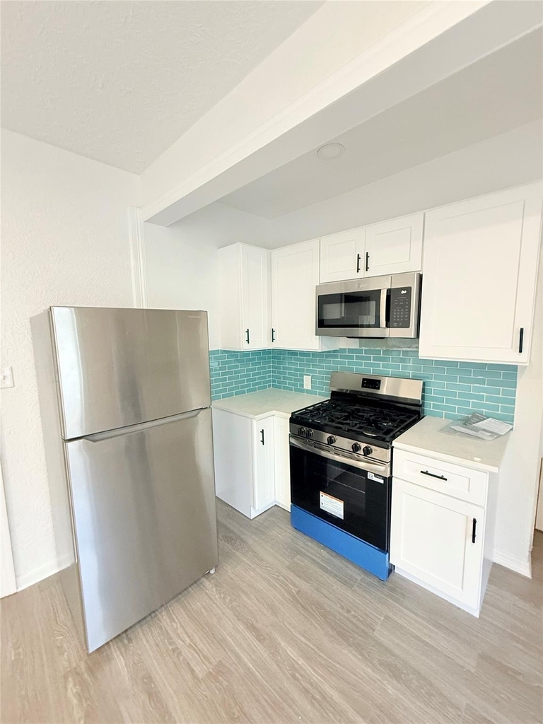 3417 Wisconsin Street - Photo 4