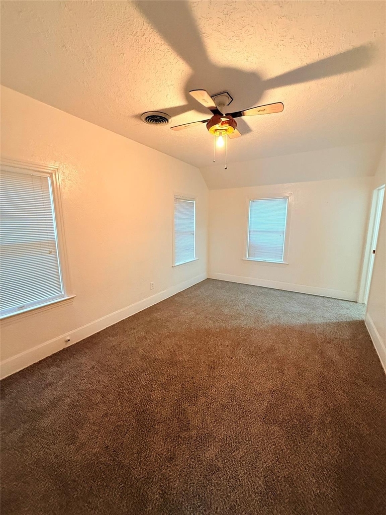 3417 Wisconsin Street - Photo 9