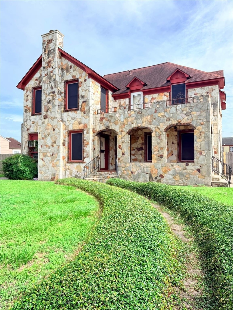3417 Wisconsin Street - Photo 2