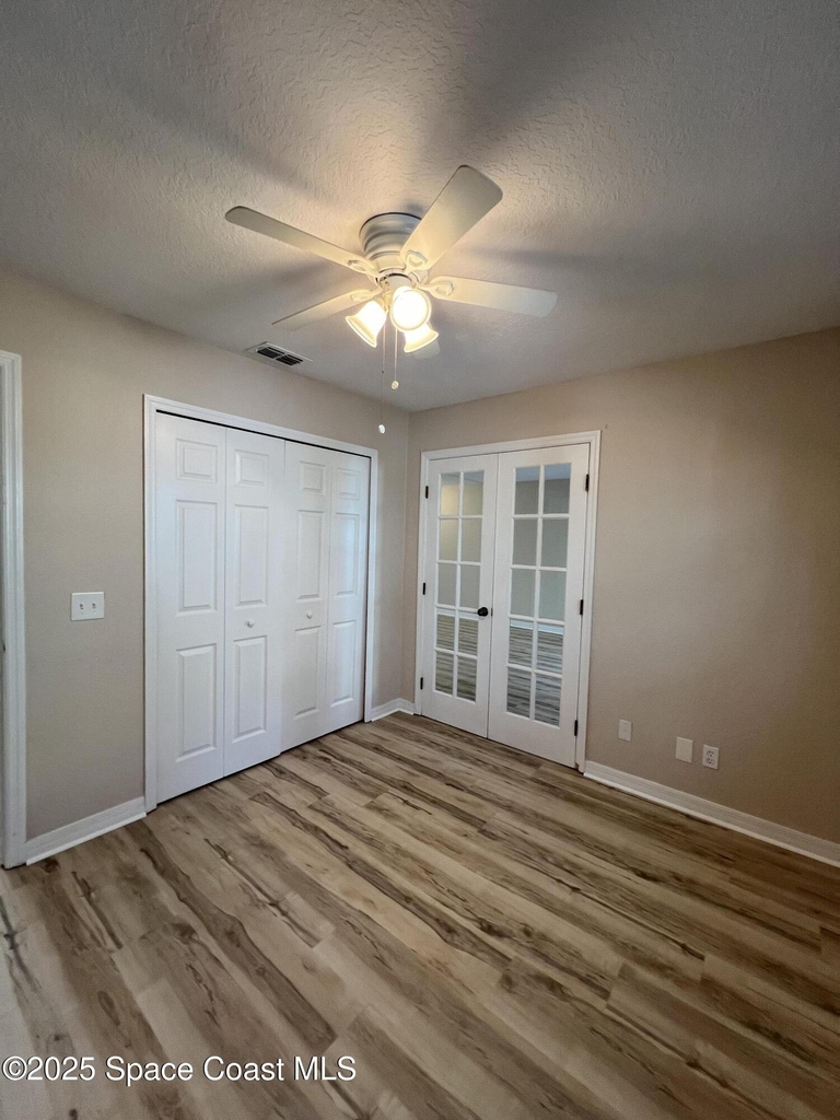220 Columbia Drive - Photo 4