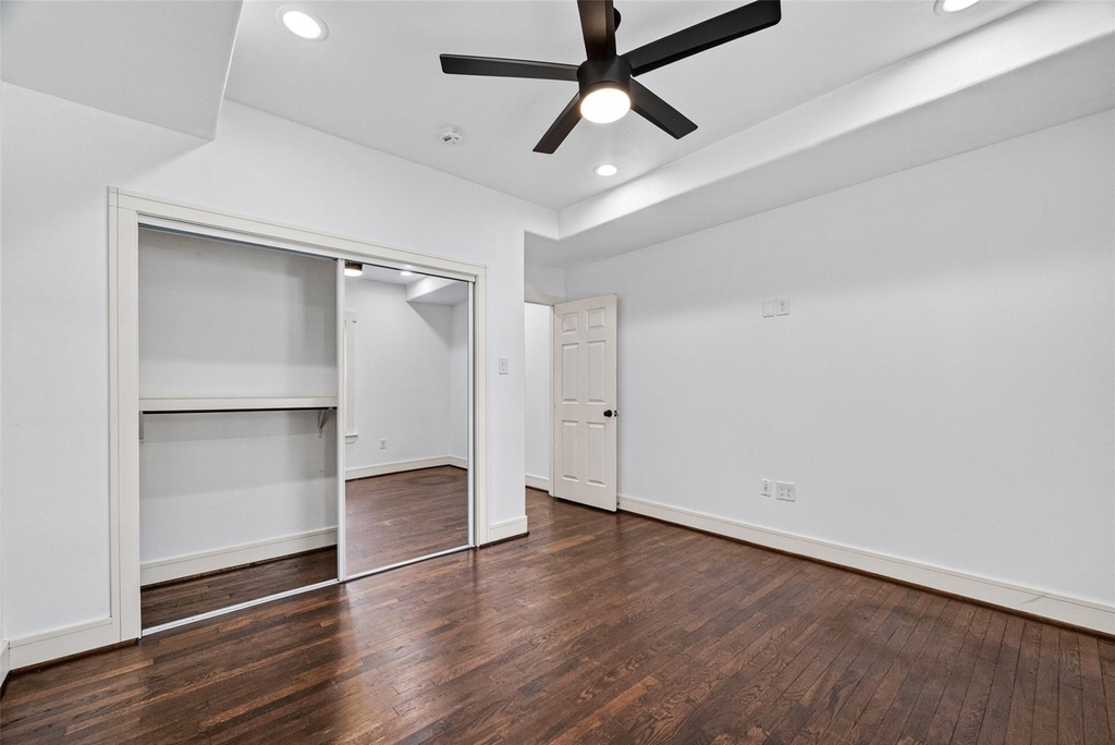 7030 Sidney Street - Photo 26