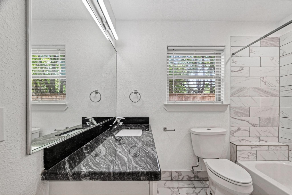7030 Sidney Street - Photo 22