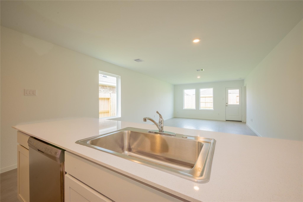 6147 Sunburst Scarlet Street - Photo 15