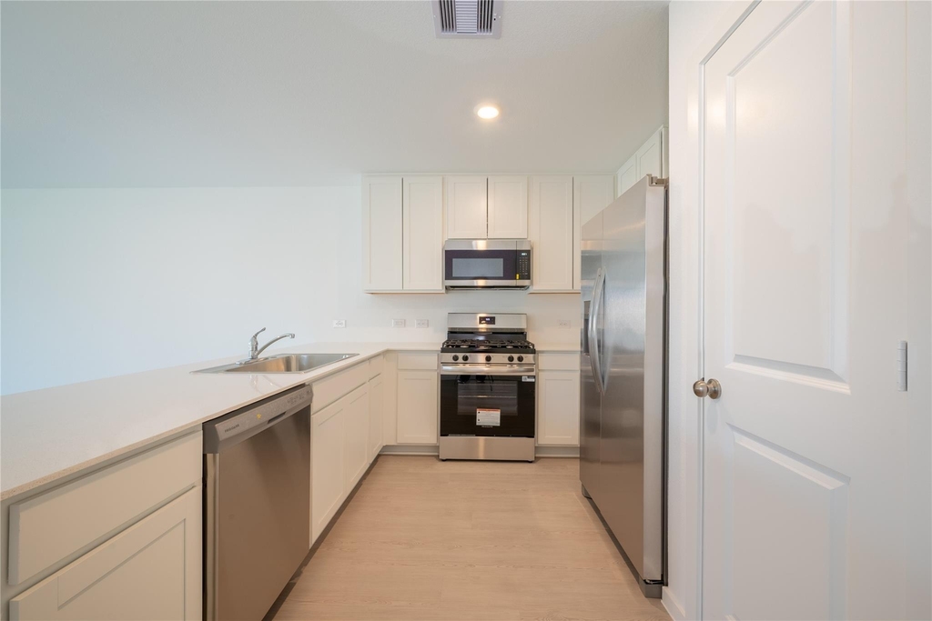 6147 Sunburst Scarlet Street - Photo 17