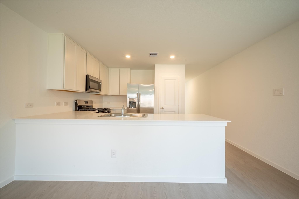 6147 Sunburst Scarlet Street - Photo 16