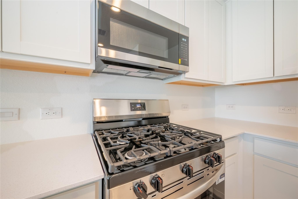 6147 Sunburst Scarlet Street - Photo 12
