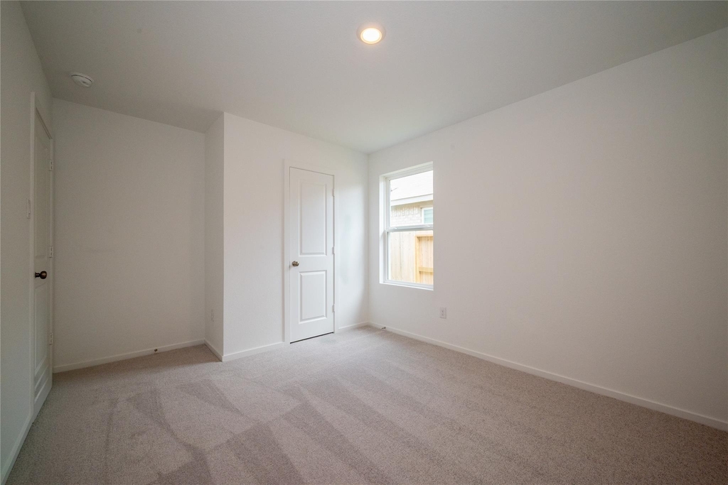 6147 Sunburst Scarlet Street - Photo 5