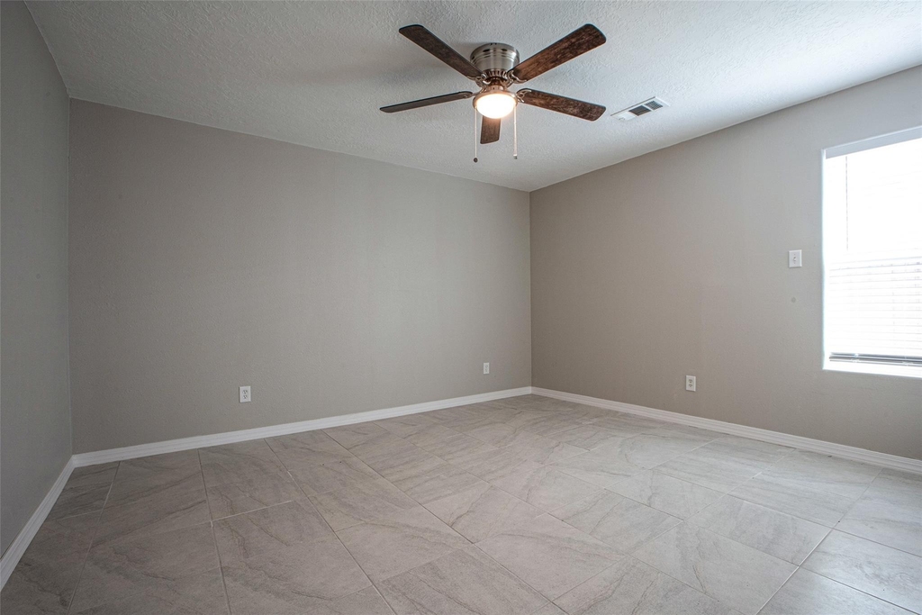 16042 Bear Hill Drive - Photo 10
