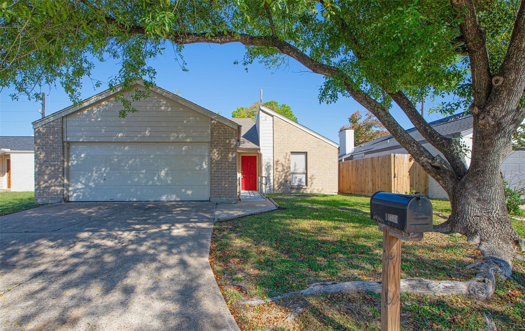 16042 Bear Hill Drive - Photo 0